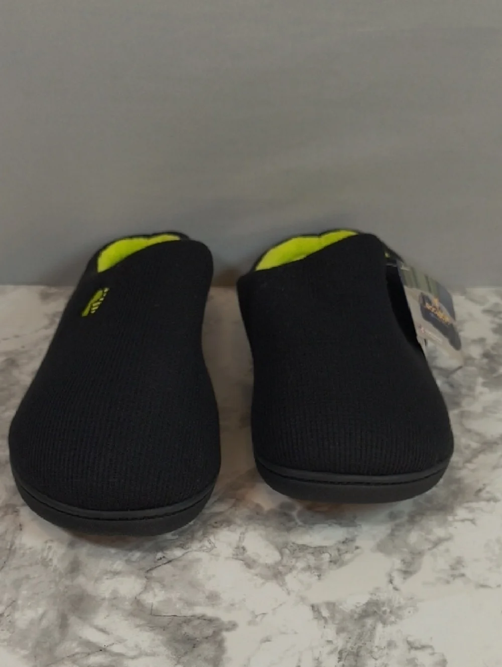 RockDove Men Size 11/12  Two-Tone Memory Foam Slipper Black Lime Slip On NWT